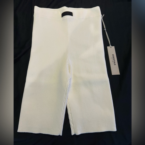 Fear of God Essentials - Picture 3 of 7